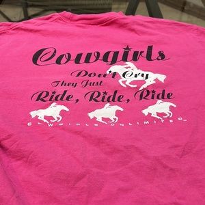 Cowgirls unlimited medium tee